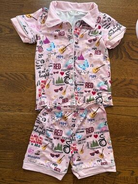 Taylor Swift Kids Pink Short Sleeve Pajama Set